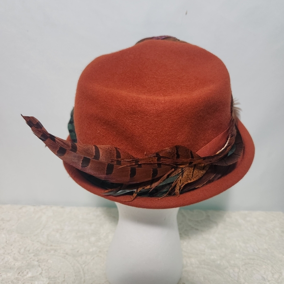 Vintage 1950s Myrtle Of Houston Feather Tilt Hat Orange Wool Felt Pheasant - Picture 4 of 11